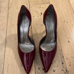 Red patent leather Anne Klein heels! Great condition!